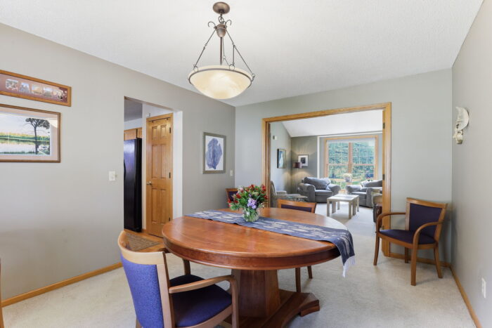 8777 Cottonwood Lane Eden Prairie, Interior
