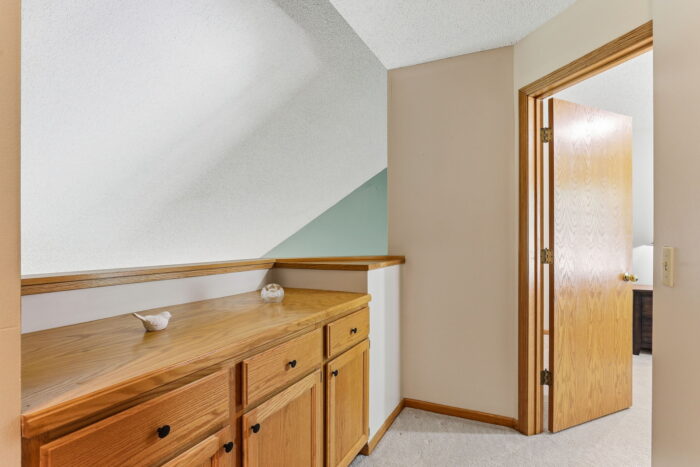 8777 Cottonwood Lane Eden Prairie, Interior