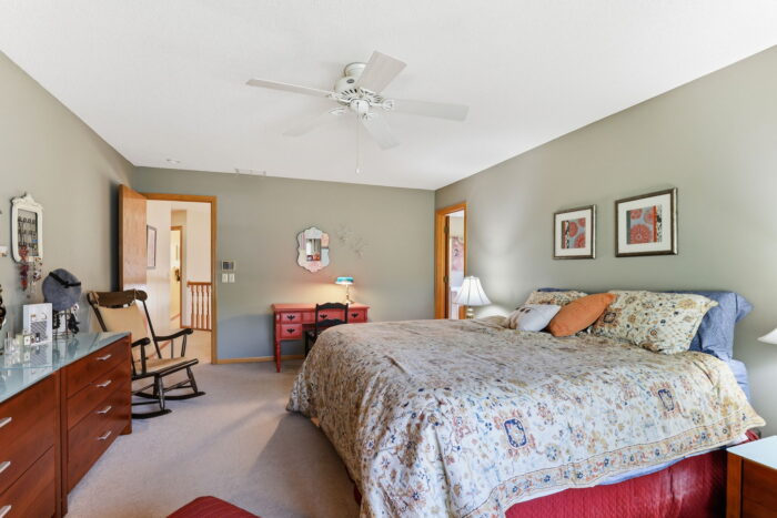 8777 Cottonwood Lane Eden Prairie, Interior