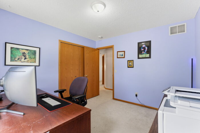 8777 Cottonwood Lane Eden Prairie, Interior