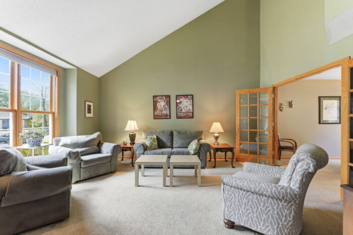 8777 Cottonwood Lane Eden Prairie, Interior